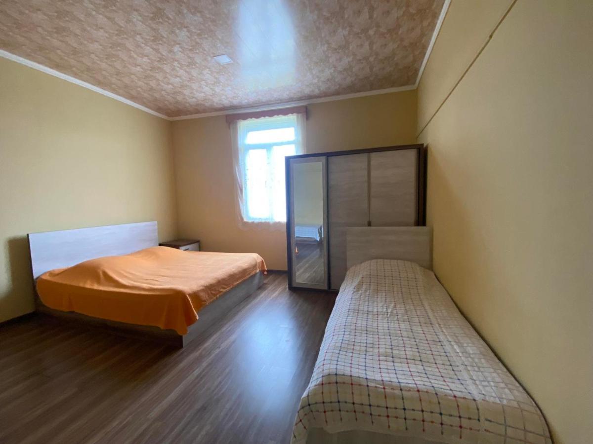 Natia Guest House Kobuleti Bagian luar foto