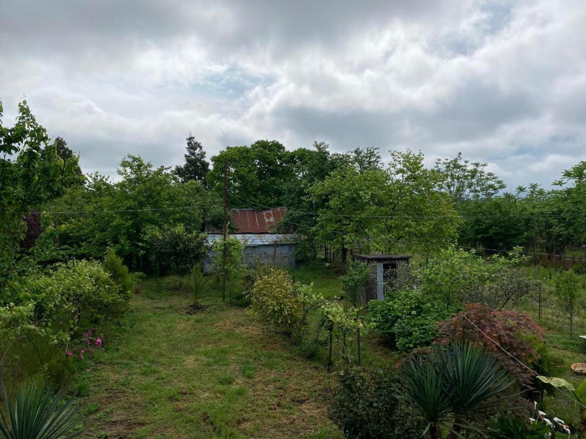 Natia Guest House Kobuleti Bagian luar foto