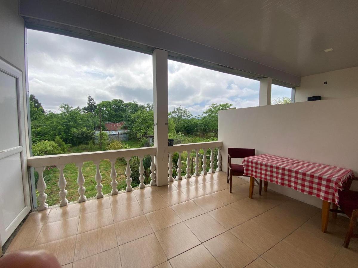 Natia Guest House Kobuleti Bagian luar foto