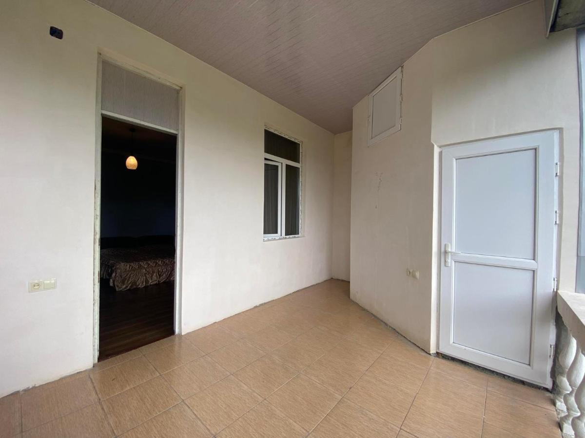 Natia Guest House Kobuleti Bagian luar foto