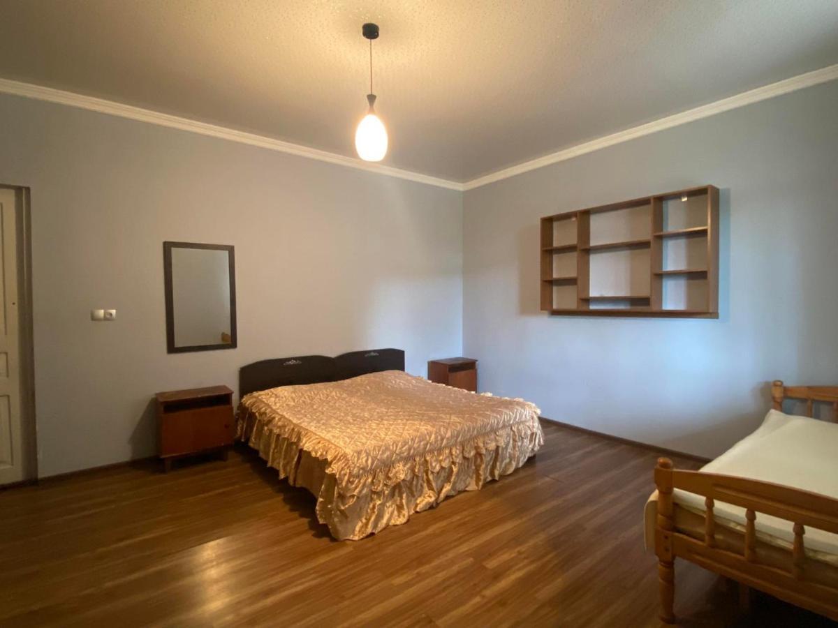 Natia Guest House Kobuleti Bagian luar foto