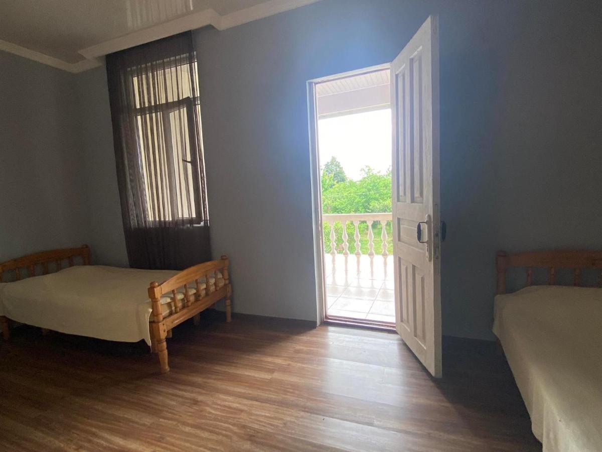 Natia Guest House Kobuleti Bagian luar foto